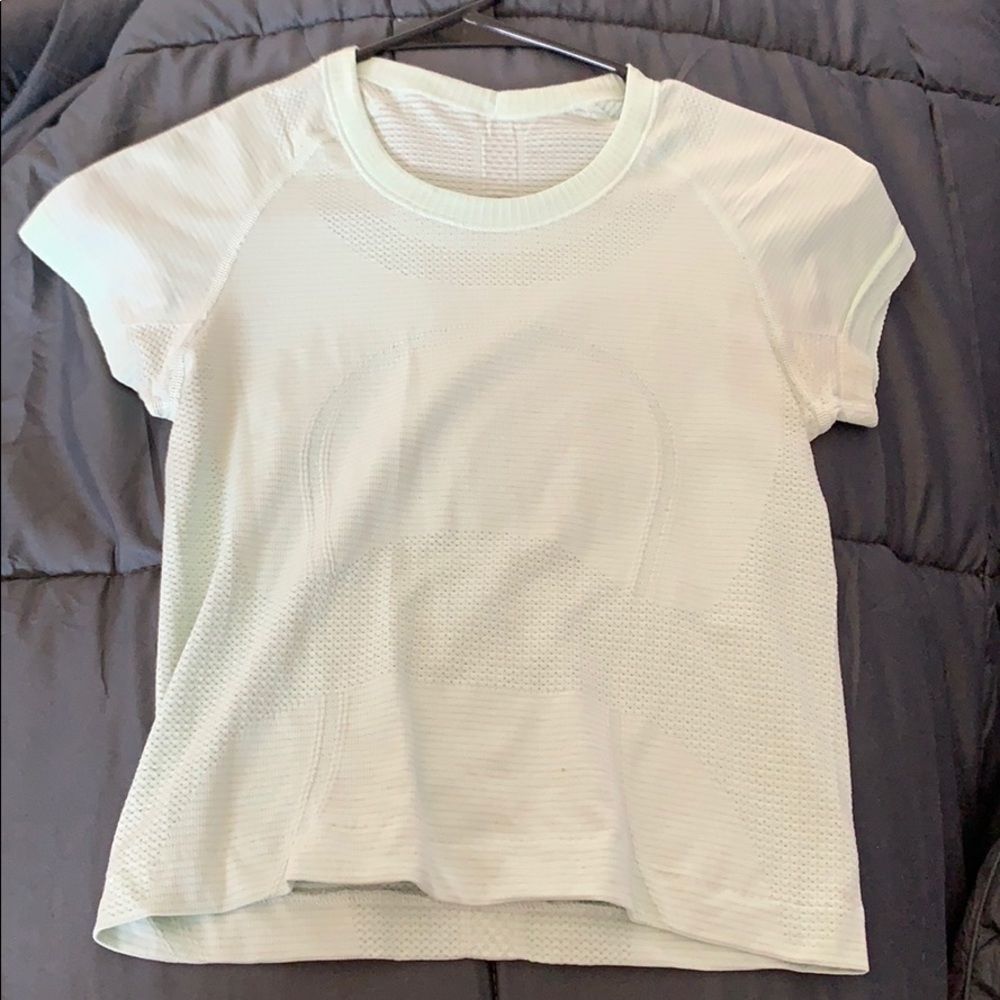 Lululemon mint hemmed short sleeve